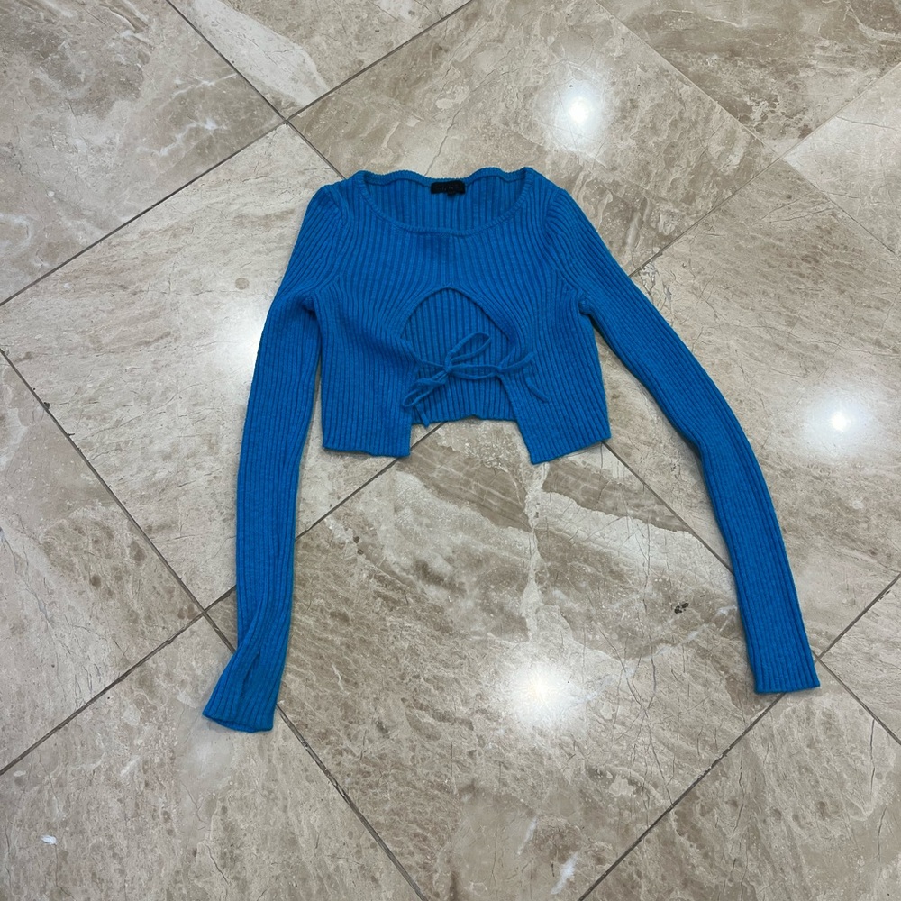 h:ours revolve top